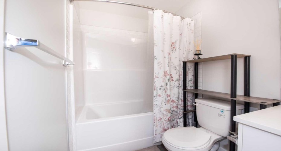 220 Seton Grove, Calgary, Alberta T3M 3T1, 2 Bedrooms Bedrooms, ,2 BathroomsBathrooms,Residential,For Sale,Seton,A2289000