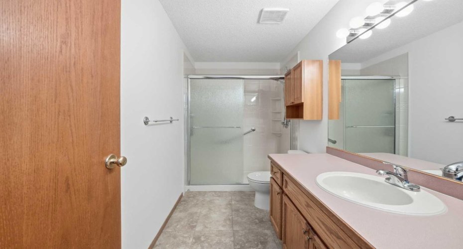 Large main floor bathroom