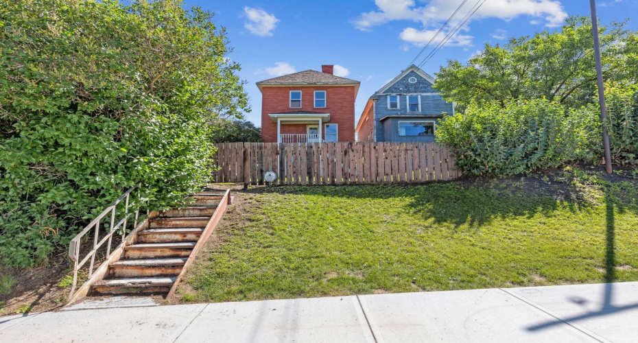 1823 18A Street, Calgary, Alberta T2T 4W1, 5 Bedrooms Bedrooms, ,3 BathroomsBathrooms,Residential,For Sale,18A,A2289149