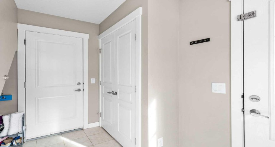 32 Horseshoe Crescent, Cochrane, Alberta T4C2P4, 3 Bedrooms Bedrooms, ,3 BathroomsBathrooms,Residential,For Sale,Horseshoe,A2287191