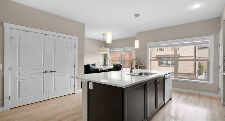 32 Horseshoe Crescent, Cochrane, Alberta T4C2P4, 3 Bedrooms Bedrooms, ,3 BathroomsBathrooms,Residential,For Sale,Horseshoe,A2287191