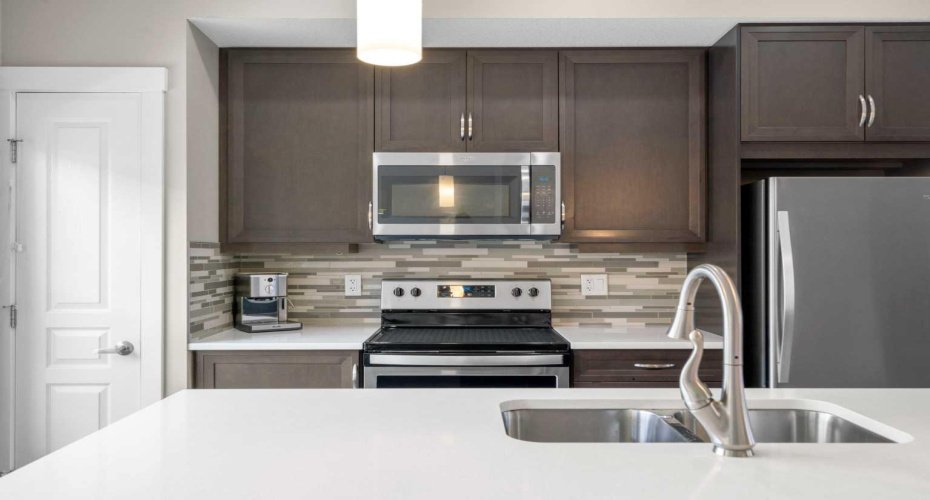 32 Horseshoe Crescent, Cochrane, Alberta T4C2P4, 3 Bedrooms Bedrooms, ,3 BathroomsBathrooms,Residential,For Sale,Horseshoe,A2287191