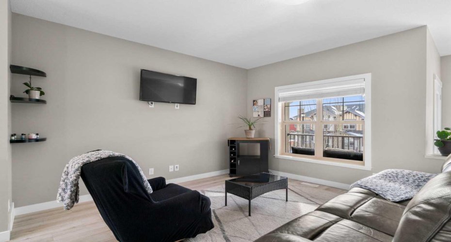 32 Horseshoe Crescent, Cochrane, Alberta T4C2P4, 3 Bedrooms Bedrooms, ,3 BathroomsBathrooms,Residential,For Sale,Horseshoe,A2287191