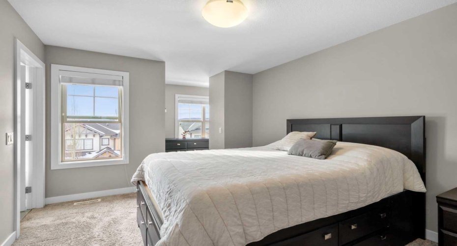 32 Horseshoe Crescent, Cochrane, Alberta T4C2P4, 3 Bedrooms Bedrooms, ,3 BathroomsBathrooms,Residential,For Sale,Horseshoe,A2287191