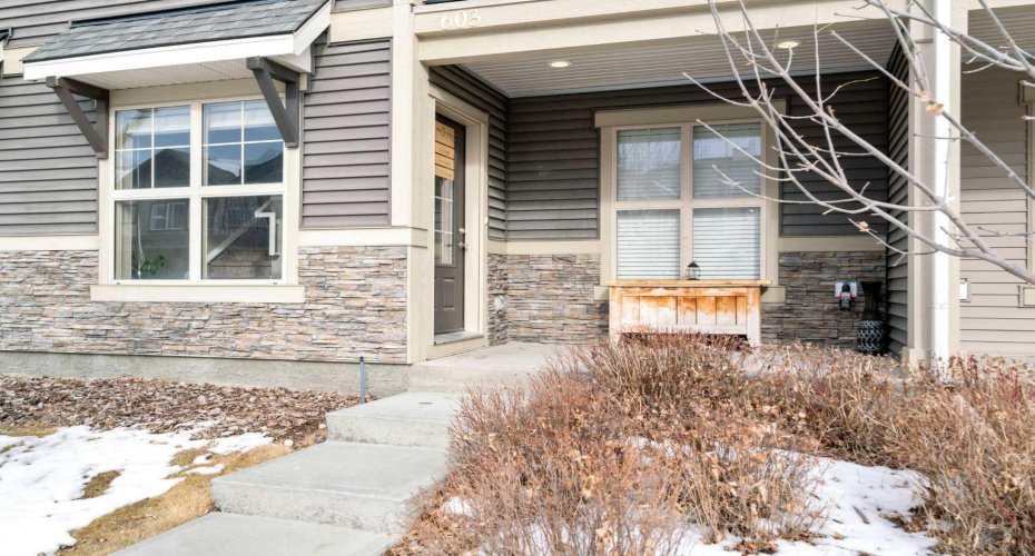 32 Horseshoe Crescent, Cochrane, Alberta T4C2P4, 3 Bedrooms Bedrooms, ,3 BathroomsBathrooms,Residential,For Sale,Horseshoe,A2287191