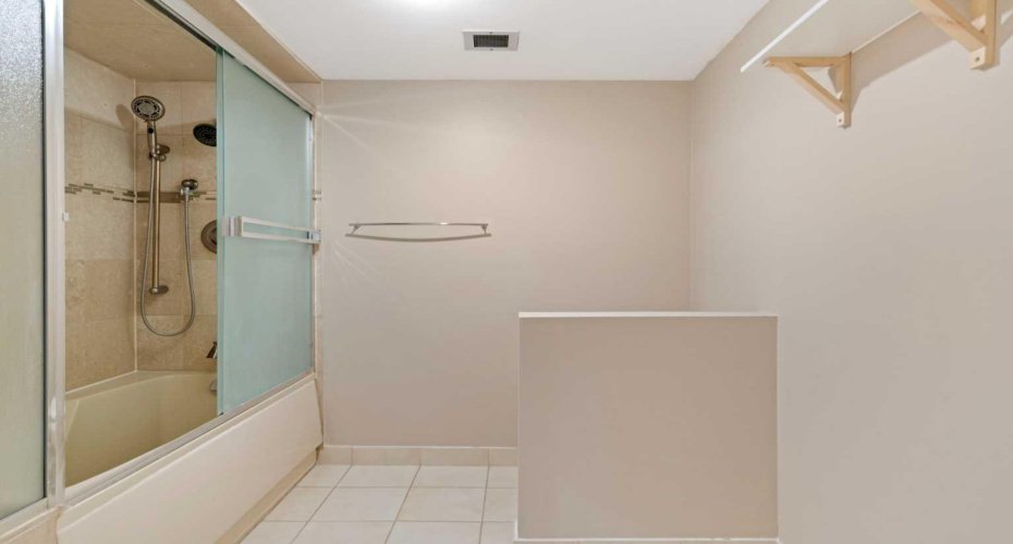 345 4 Avenue, Calgary, Alberta T2E 0J4, 1 Bedroom Bedrooms, 0 ,1 BathroomBathrooms,Residential,For Sale,4,0,A2287751