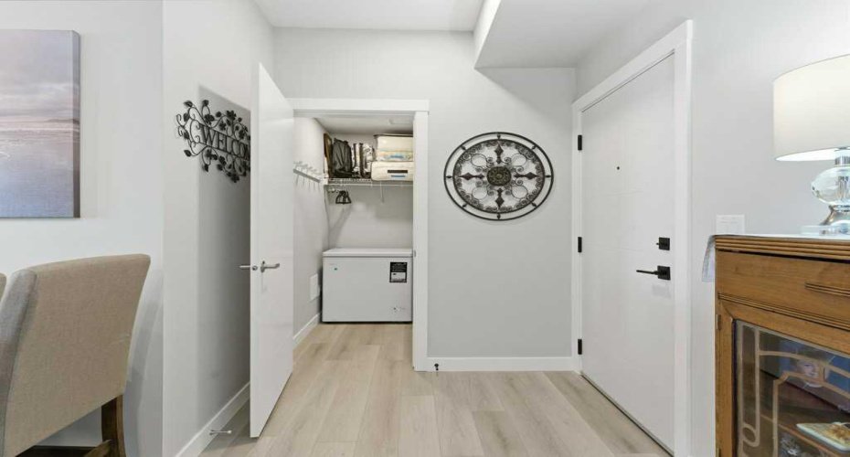 100 Banister Drive, Okotoks, Alberta T1S 5Y2, 2 Bedrooms Bedrooms, ,2 BathroomsBathrooms,Residential,For Sale,Banister,A2287786