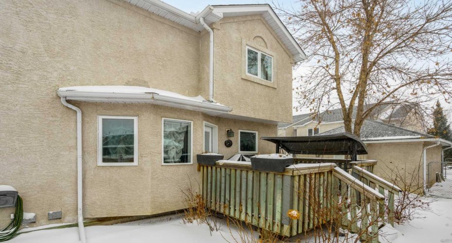 76 Sunlake Gardens, Calgary, Alberta T2X 3G4, 3 Bedrooms Bedrooms, ,3 BathroomsBathrooms,Residential,For Sale,Sunlake,A2288300