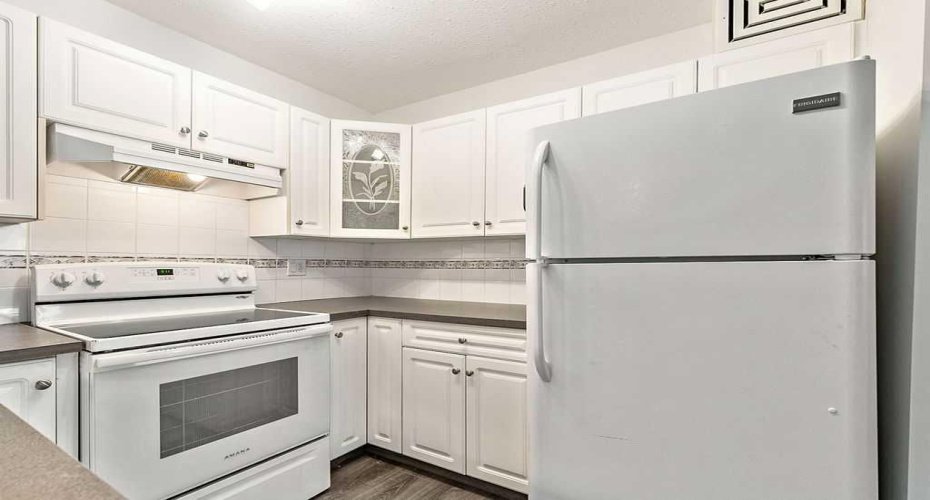 11 Chaparral Ridge Drive, Calgary, Alberta T2X 3P7, 2 Bedrooms Bedrooms, ,2 BathroomsBathrooms,Residential,For Sale,Chaparral Ridge,A2288317