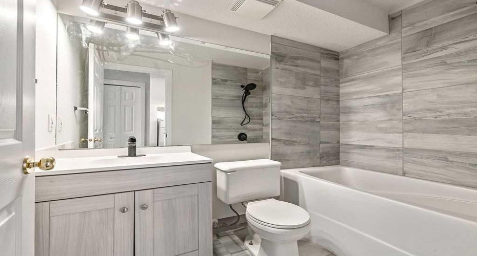 2nd bathroom