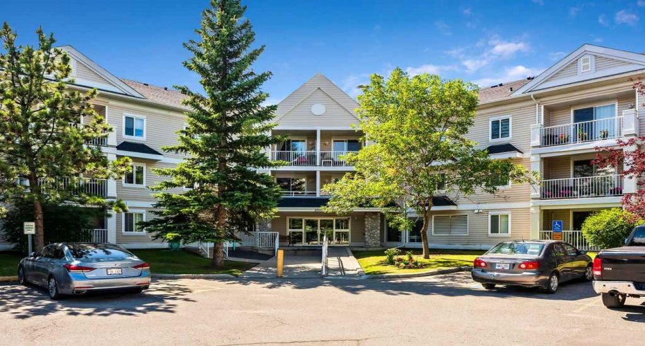 11 Chaparral Ridge Drive, Calgary, Alberta T2X 3P7, 2 Bedrooms Bedrooms, ,2 BathroomsBathrooms,Residential,For Sale,Chaparral Ridge,A2288317