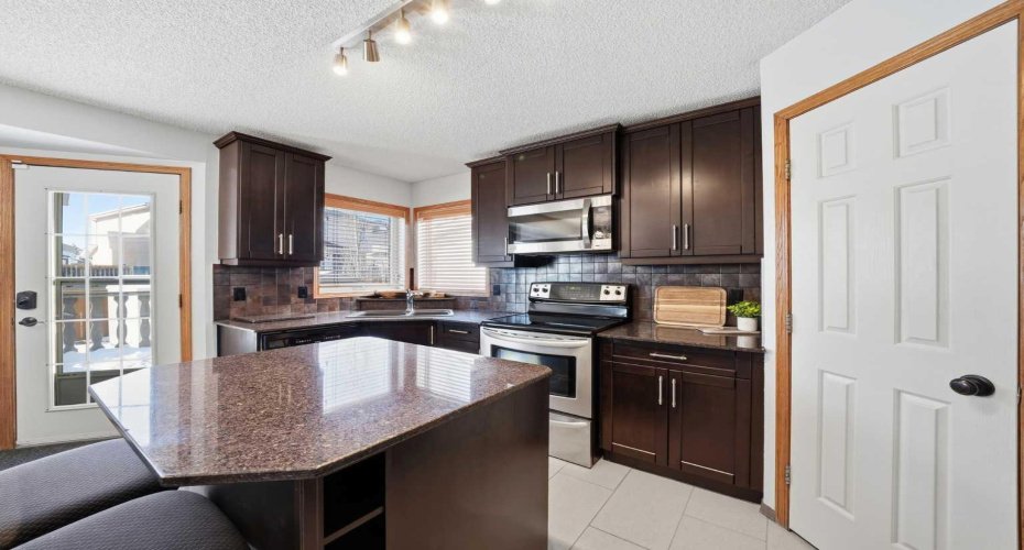 263 Coral Keys Drive, Calgary, Alberta T3J 3K5, 5 Bedrooms Bedrooms, ,4 BathroomsBathrooms,Residential,For Sale,Coral Keys,A2288400