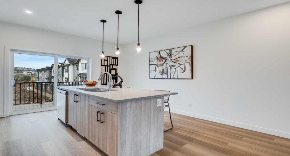 2221 81st Street, Calgary, Alberta T3H 3V8, 2 Bedrooms Bedrooms, ,3 BathroomsBathrooms,Residential,For Sale,81st,A2288416