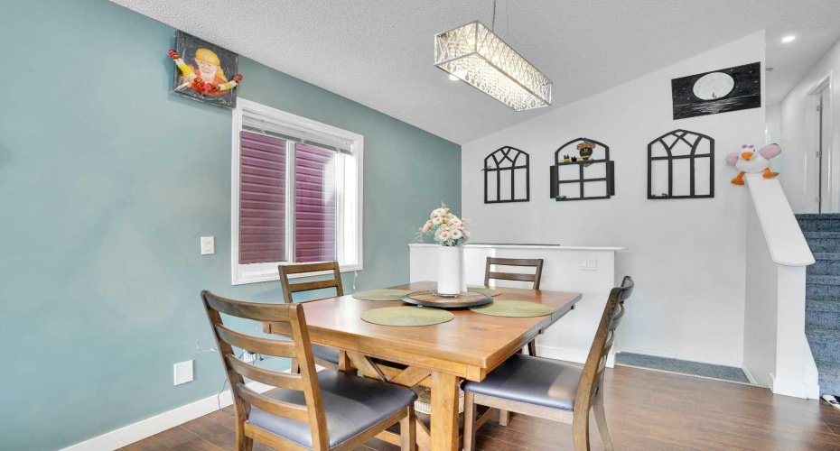 141 Saddlecrest Close, Calgary, Alberta T3J 5B6, 5 Bedrooms Bedrooms, ,2 BathroomsBathrooms,Residential,For Sale,Saddlecrest,A2288686