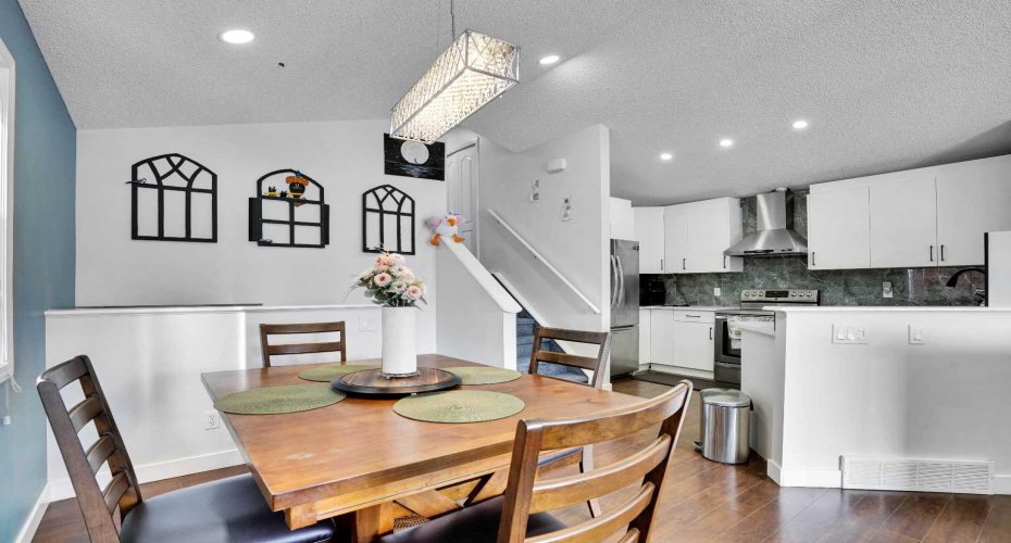 141 Saddlecrest Close, Calgary, Alberta T3J 5B6, 5 Bedrooms Bedrooms, ,2 BathroomsBathrooms,Residential,For Sale,Saddlecrest,A2288686