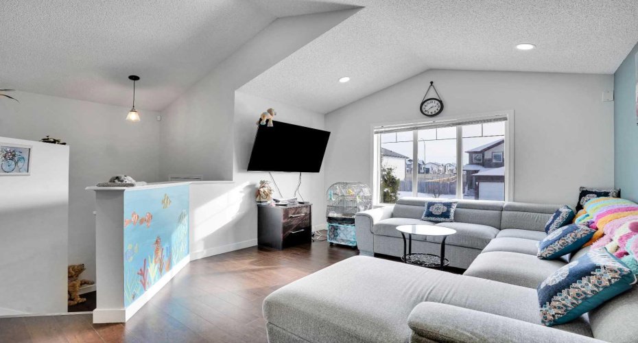 141 Saddlecrest Close, Calgary, Alberta T3J 5B6, 5 Bedrooms Bedrooms, ,2 BathroomsBathrooms,Residential,For Sale,Saddlecrest,A2288686