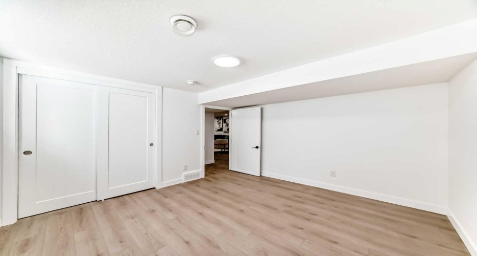 4936 45 Street, Calgary, Alberta T3E 3W4, 5 Bedrooms Bedrooms, ,2 BathroomsBathrooms,Residential,For Sale,45,A2289310
