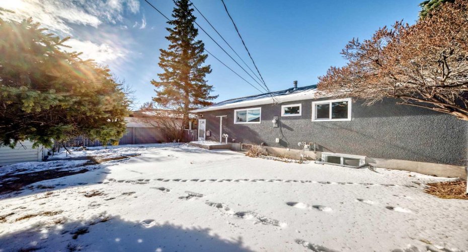 4936 45 Street, Calgary, Alberta T3E 3W4, 5 Bedrooms Bedrooms, ,2 BathroomsBathrooms,Residential,For Sale,45,A2289310