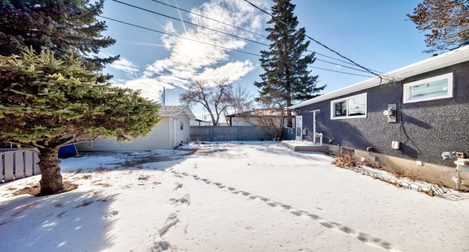 4936 45 Street, Calgary, Alberta T3E 3W4, 5 Bedrooms Bedrooms, ,2 BathroomsBathrooms,Residential,For Sale,45,A2289310