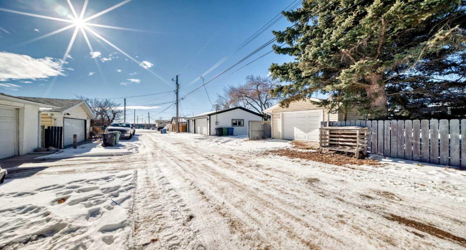 4936 45 Street, Calgary, Alberta T3E 3W4, 5 Bedrooms Bedrooms, ,2 BathroomsBathrooms,Residential,For Sale,45,A2289310