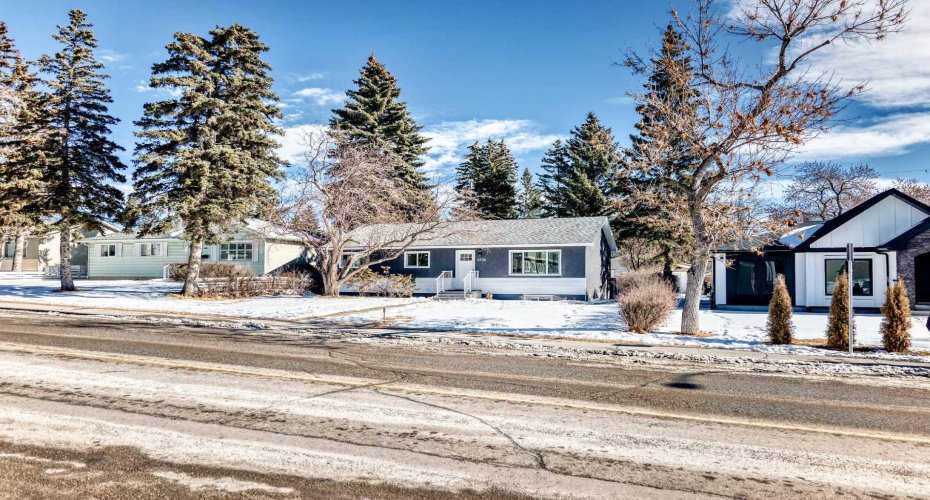 4936 45 Street, Calgary, Alberta T3E 3W4, 5 Bedrooms Bedrooms, ,2 BathroomsBathrooms,Residential,For Sale,45,A2289310