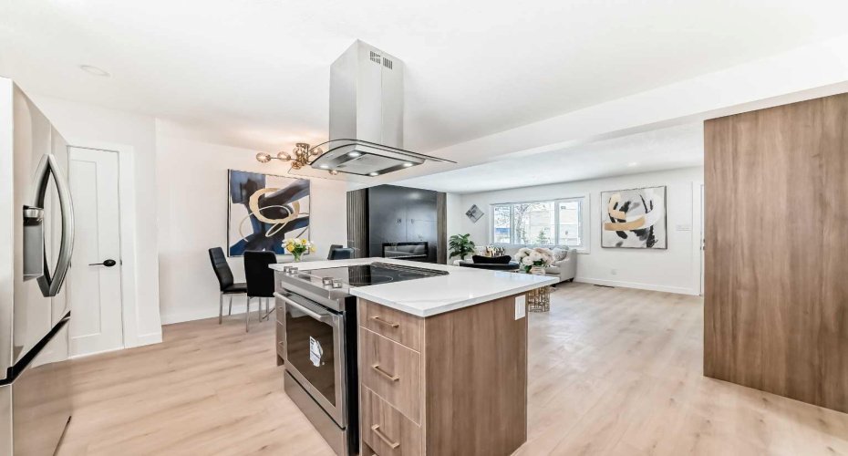 4936 45 Street, Calgary, Alberta T3E 3W4, 5 Bedrooms Bedrooms, ,2 BathroomsBathrooms,Residential,For Sale,45,A2289310