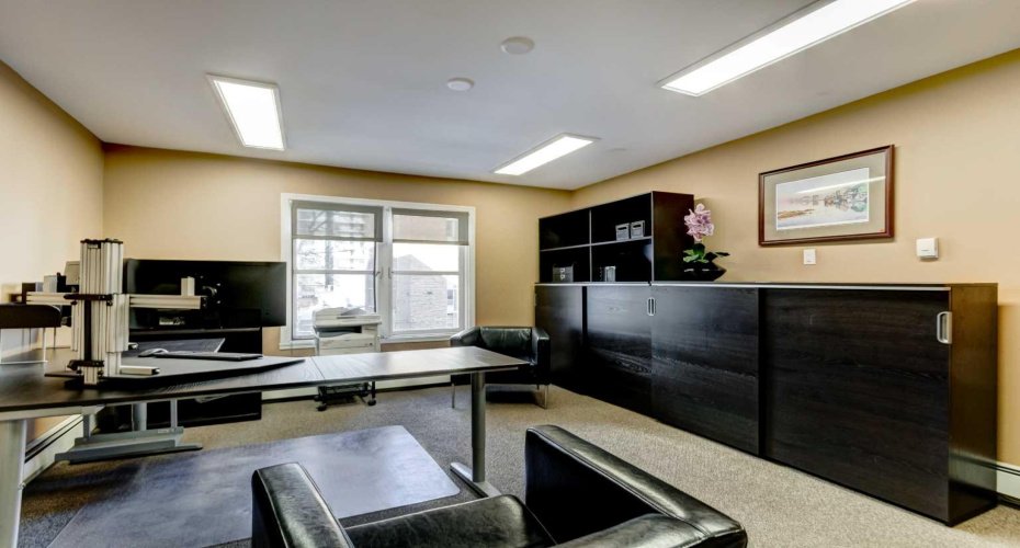 1411 2 Street, Calgary, Alberta T2R 0W7, ,Commercial,For Sale,Alexandria Place,2,A2288338
