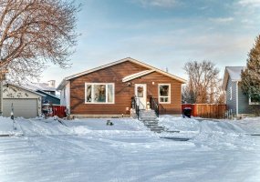 131 Huntstrom Drive, Calgary, Alberta T2K5V6, 3 Bedrooms Bedrooms, ,2 BathroomsBathrooms,Residential,For Sale,Huntstrom,A2288483