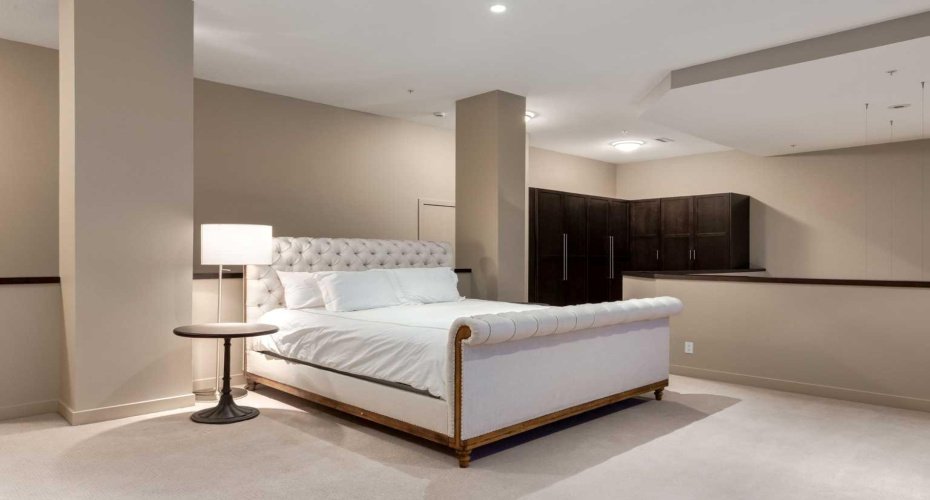 210 15 Avenue, Calgary, Alberta T2G 0B5, 2 Bedrooms Bedrooms, ,3 BathroomsBathrooms,Residential,For Sale,15,A2268650