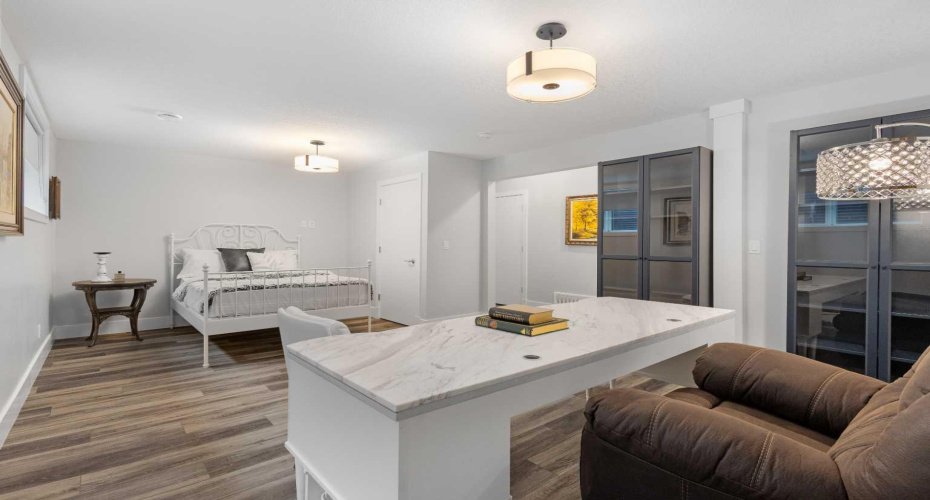 512 Memorial Drive, Calgary, Alberta T2N3C4, 3 Bedrooms Bedrooms, ,4 BathroomsBathrooms,Residential,For Sale,Memorial,A2275167