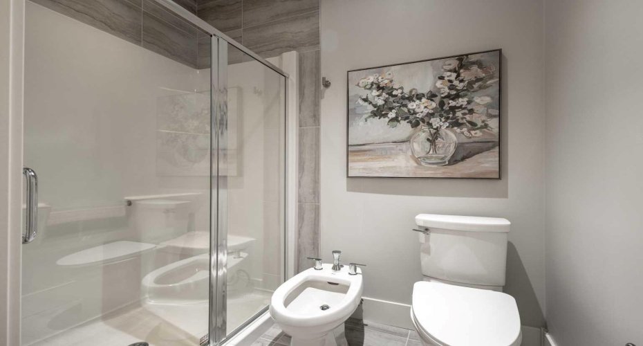 512 Memorial Drive, Calgary, Alberta T2N3C4, 3 Bedrooms Bedrooms, ,4 BathroomsBathrooms,Residential,For Sale,Memorial,A2275167