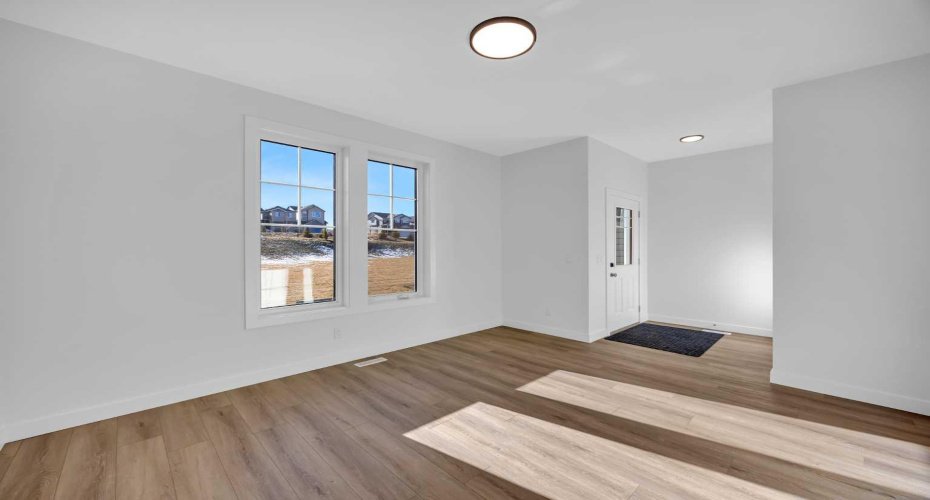 14 Versant Path, Calgary, Alberta T2Y 0Z5, 3 Bedrooms Bedrooms, ,3 BathroomsBathrooms,Residential,For Sale,Versant,A2284730