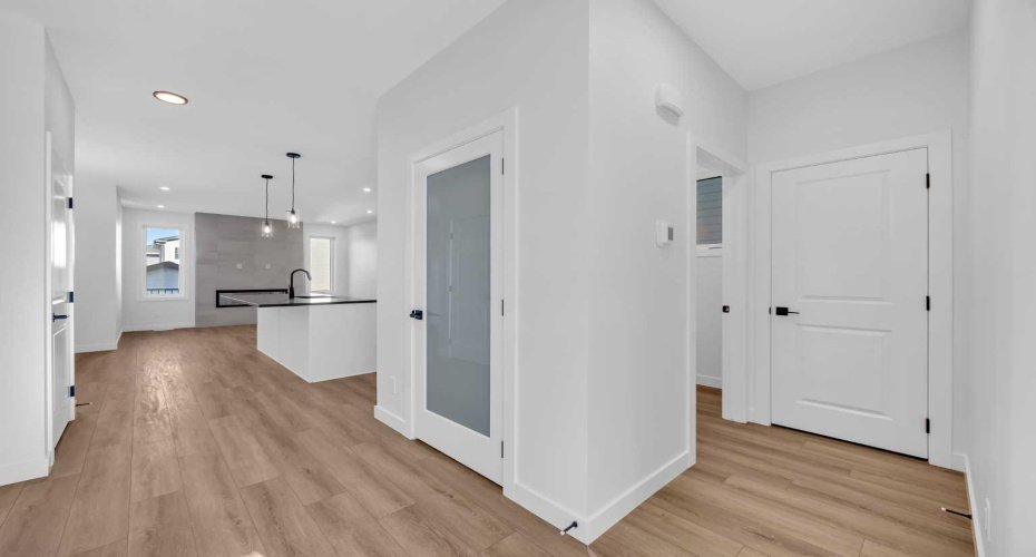 14 Versant Path, Calgary, Alberta T2Y 0Z5, 3 Bedrooms Bedrooms, ,3 BathroomsBathrooms,Residential,For Sale,Versant,A2284730