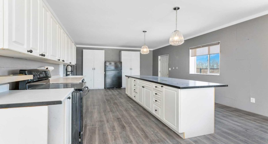 27556 Township Road 372, Rural Red Deer County, Alberta T4G 0M5, 4 Bedrooms Bedrooms, ,4 BathroomsBathrooms,Residential,For Sale,Township Road 372,A2285163
