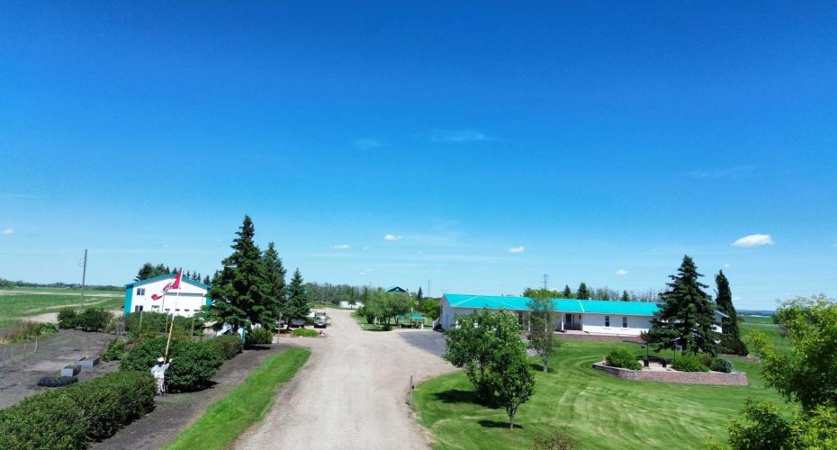 27556 Township Road 372, Rural Red Deer County, Alberta T4G 0M5, 4 Bedrooms Bedrooms, ,4 BathroomsBathrooms,Residential,For Sale,Township Road 372,A2285163