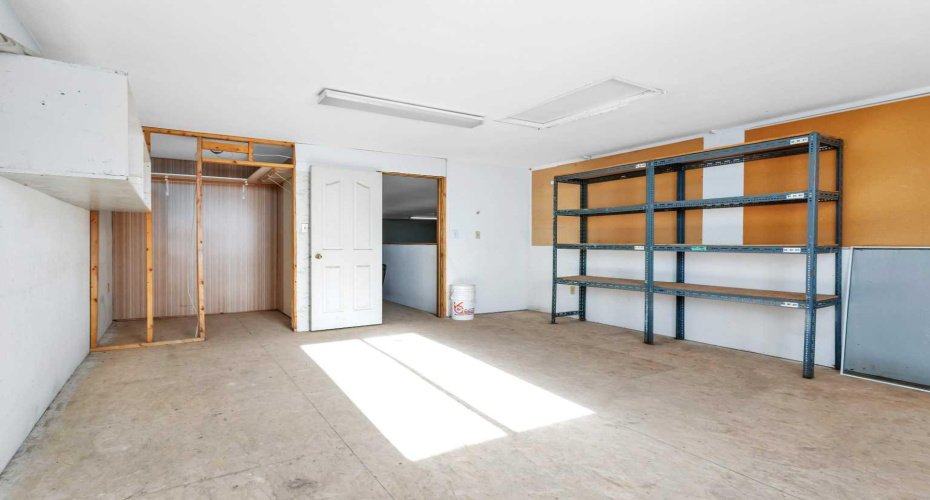 Office in mezzanine