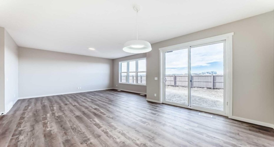 35 Bartlett Crescent, Calgary, Alberta T3S 0P6, 3 Bedrooms Bedrooms, ,3 BathroomsBathrooms,Residential,For Sale,Bartlett,A2285687