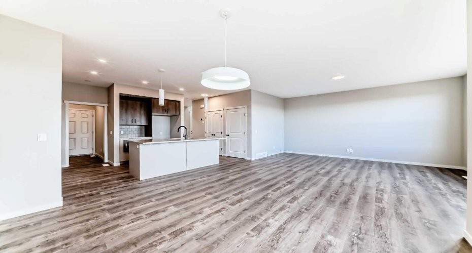 35 Bartlett Crescent, Calgary, Alberta T3S 0P6, 3 Bedrooms Bedrooms, ,3 BathroomsBathrooms,Residential,For Sale,Bartlett,A2285687