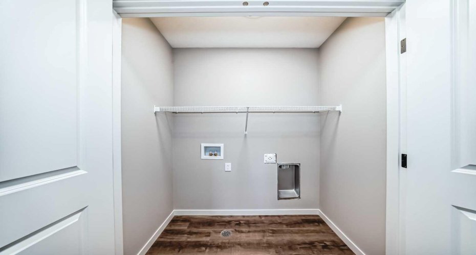 35 Bartlett Crescent, Calgary, Alberta T3S 0P6, 3 Bedrooms Bedrooms, ,3 BathroomsBathrooms,Residential,For Sale,Bartlett,A2285687
