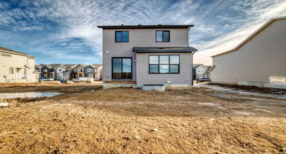 35 Bartlett Crescent, Calgary, Alberta T3S 0P6, 3 Bedrooms Bedrooms, ,3 BathroomsBathrooms,Residential,For Sale,Bartlett,A2285687