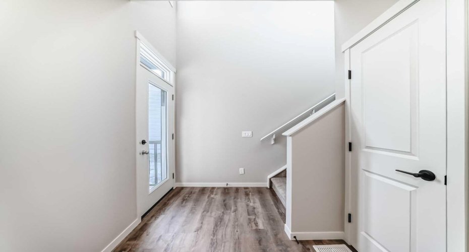 35 Bartlett Crescent, Calgary, Alberta T3S 0P6, 3 Bedrooms Bedrooms, ,3 BathroomsBathrooms,Residential,For Sale,Bartlett,A2285687