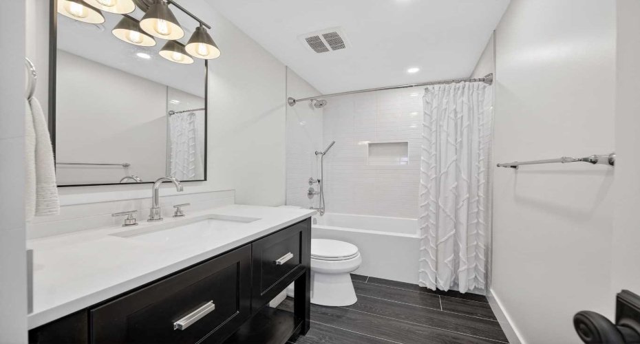 29 Highwood Drive, Okotoks, Alberta T1S 5S3, 4 Bedrooms Bedrooms, ,6 BathroomsBathrooms,Residential,For Sale,Highwood,A2286396