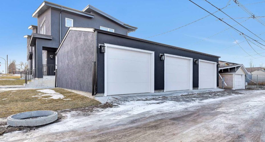 2605 1 Street, Calgary, Alberta T2E 1X8, 3 Bedrooms Bedrooms, ,4 BathroomsBathrooms,Residential,For Sale,1,A2286454