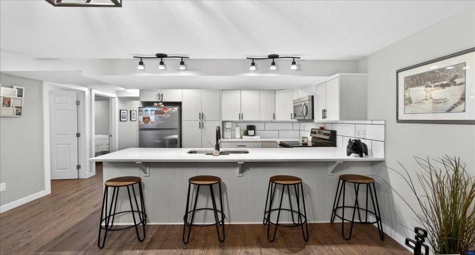 2815 17 Street, Calgary, Alberta T2T 6T5, 2 Bedrooms Bedrooms, ,1 BathroomBathrooms,Residential,For Sale,17,A2287609