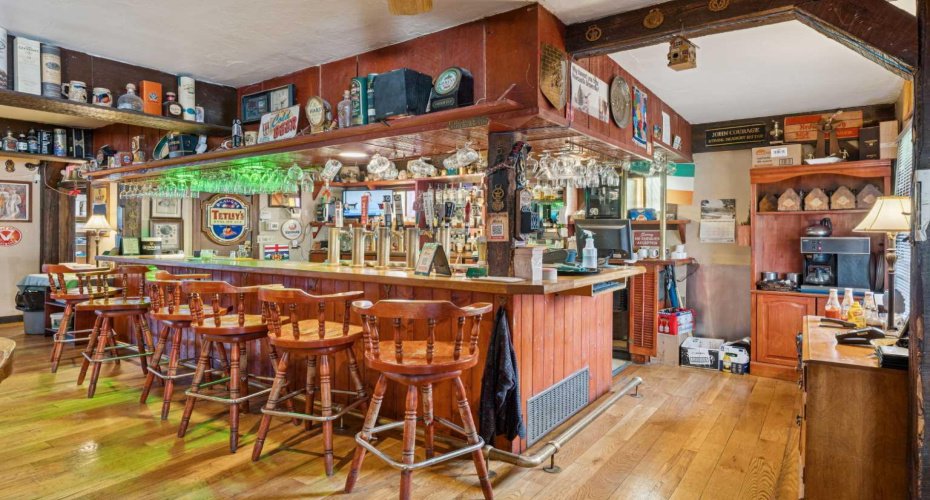 5340 2 Street, Calgary, Alberta T2H 0G8, ,Commercial,For Sale,DOG AND DUCK PUB ,2,A2288782
