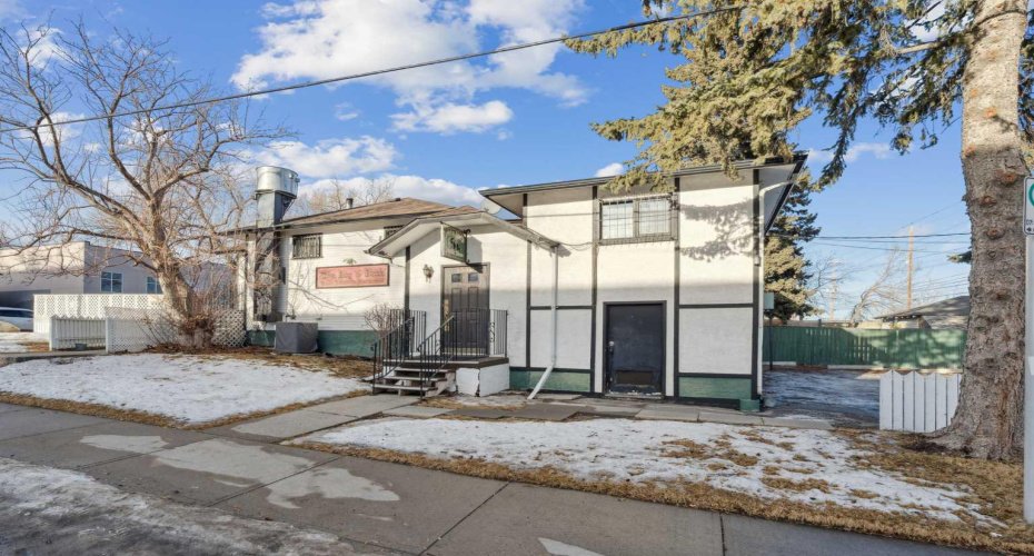 5340 2 Street, Calgary, Alberta T2H 0G8, ,Commercial,For Sale,DOG AND DUCK PUB ,2,A2288782