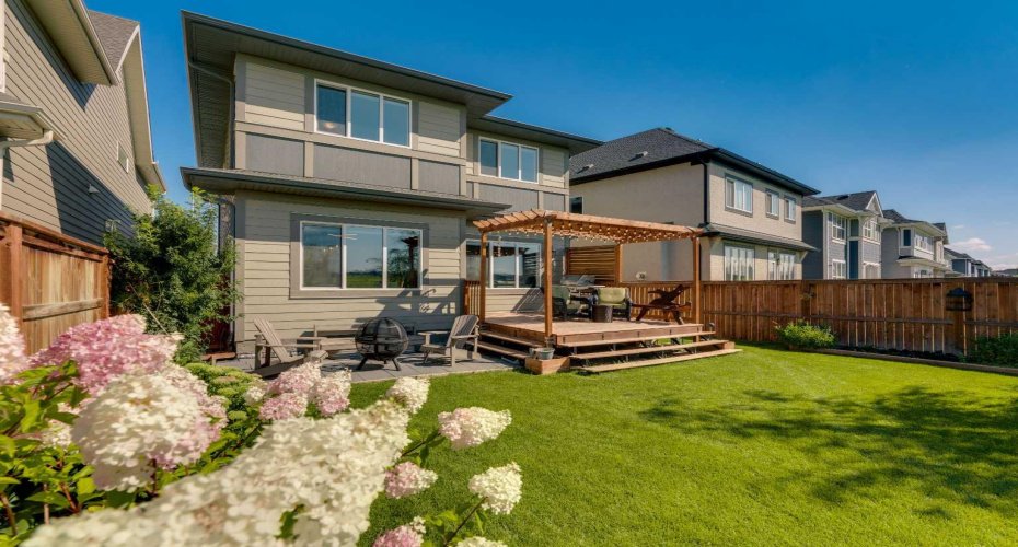 29 Masters Terrace, Calgary, Alberta T3M 2C1, 3 Bedrooms Bedrooms, ,3 BathroomsBathrooms,Residential,For Sale,Masters,A2289027