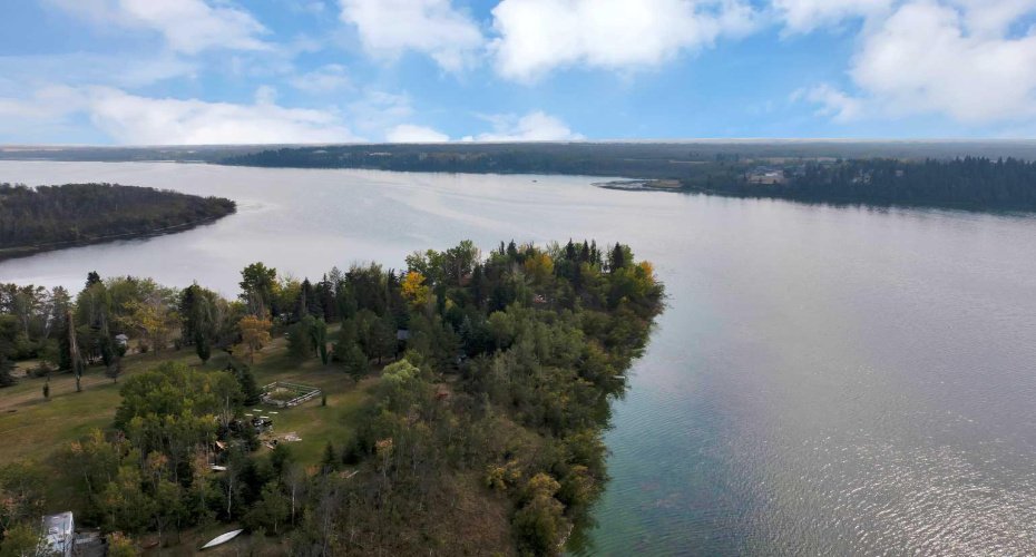 36214 Range Road 250, Rural Red Deer County, Alberta T0M1R0, 3 Bedrooms Bedrooms, ,2 BathroomsBathrooms,Residential,For Sale,Range Road 250,A2289155