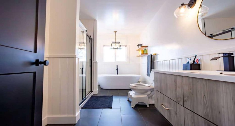 Main Bath