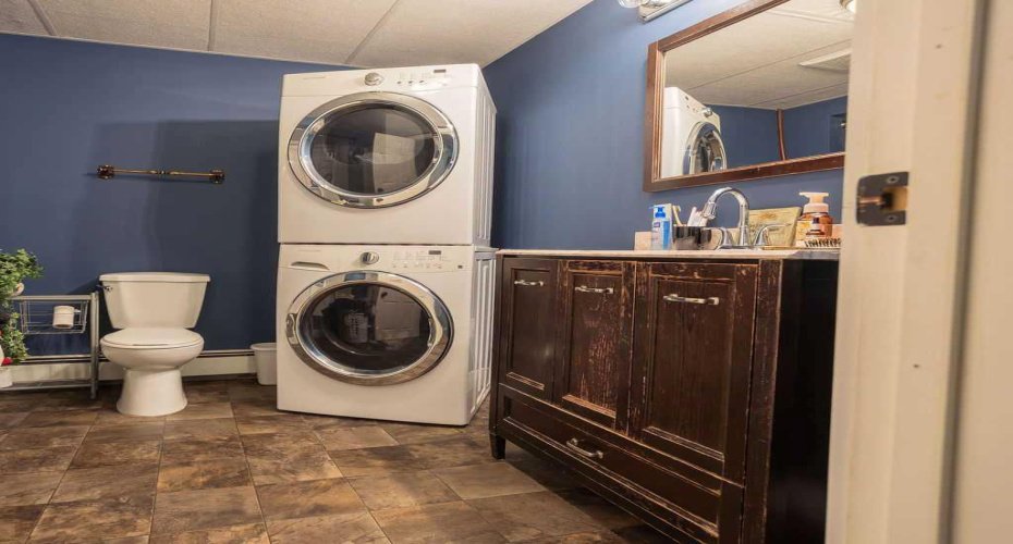 In-Law Bathroom/Laundry